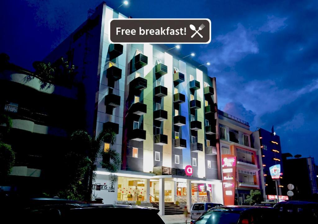 Amaris Hotel Ambon Exterior foto